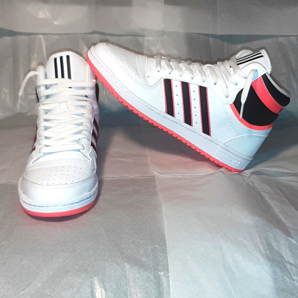 adidas Originals Brand NEW with Tag, Men 11.5 = Women 13 - Picture 7 of 11